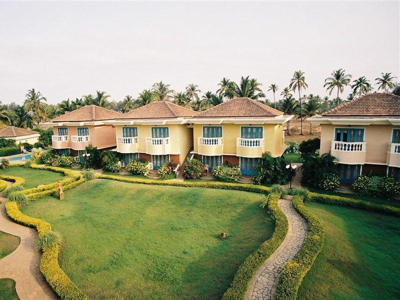 קולבה Coconut Grove Beach Resort מראה חיצוני תמונה