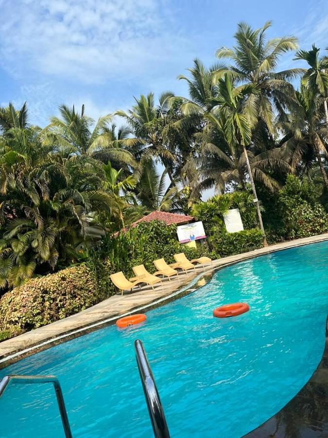 קולבה Coconut Grove Beach Resort מראה חיצוני תמונה