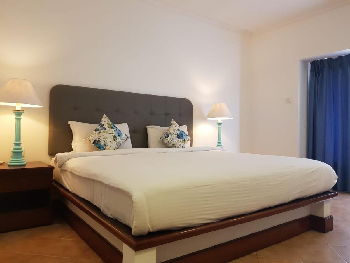 קולבה Coconut Grove Beach Resort מראה חיצוני תמונה