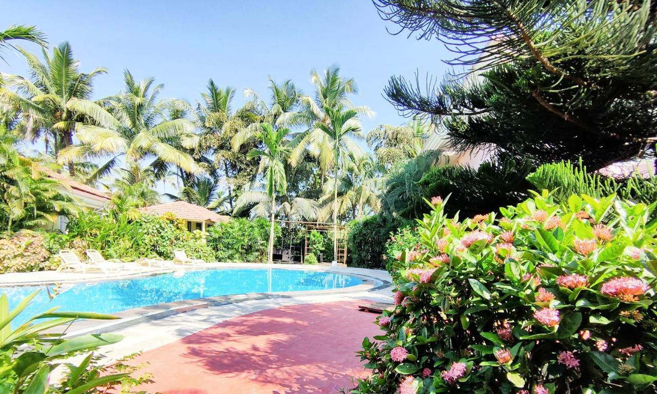 קולבה Coconut Grove Beach Resort מראה חיצוני תמונה